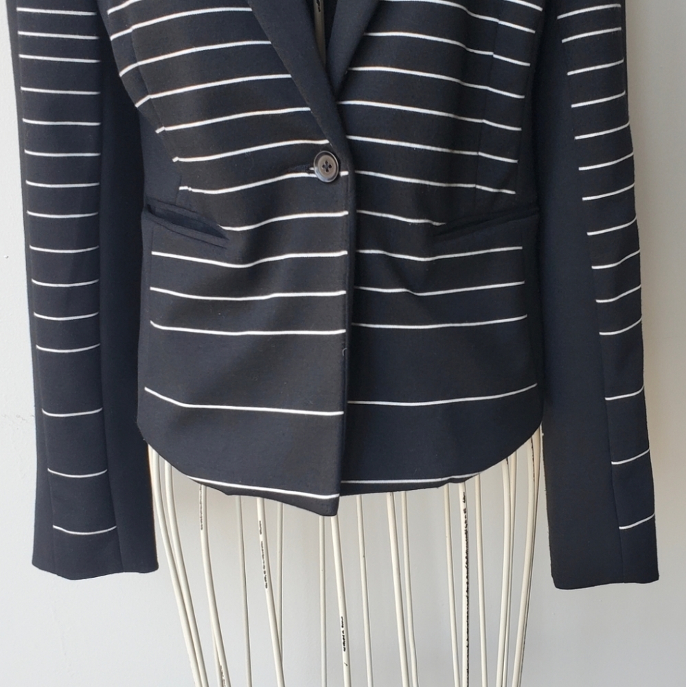 Carmen Marc Valvo Blazer - Picture 4 of 10